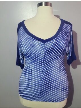 dot blue stripe 3/4 sleeve top